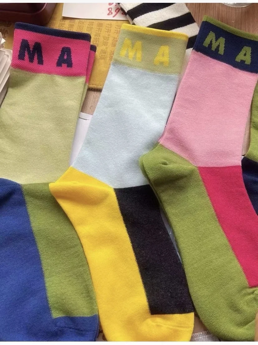 In the spring/summer 2023 female thin cotton socks color calf socks