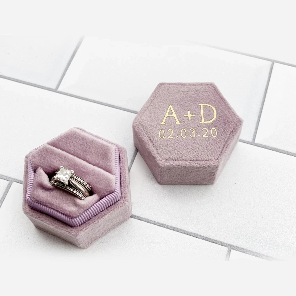 Бархатный бокс для колец с шестигранным узором под заказ коробка обручальных