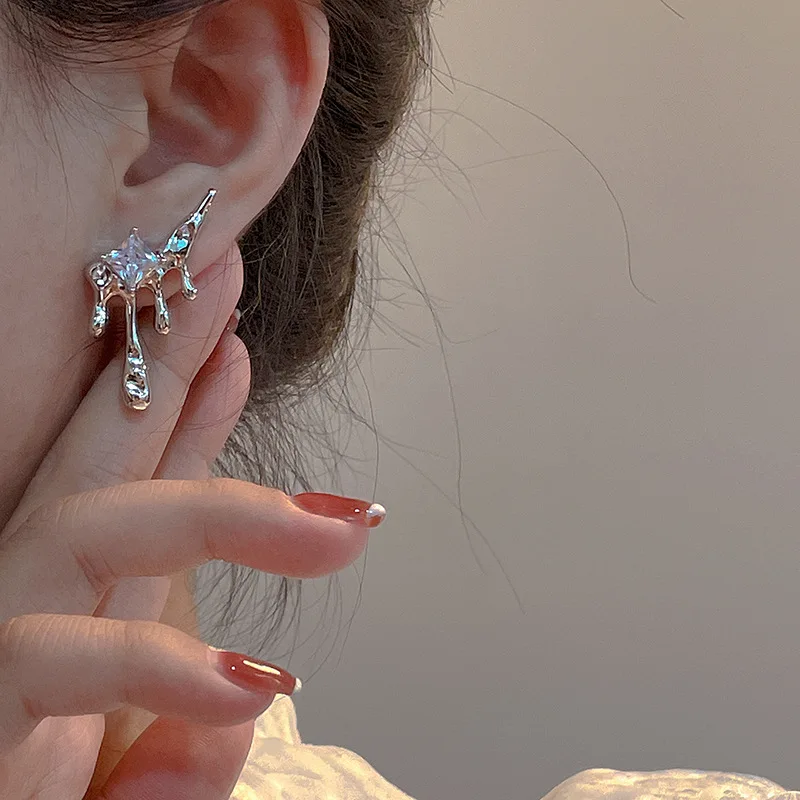 

2022 New Trendy Sliver Color Water Drop Stud Earrings for Women Shiny Zircon Irregular Earrings Wedding Party Jewelry сережки