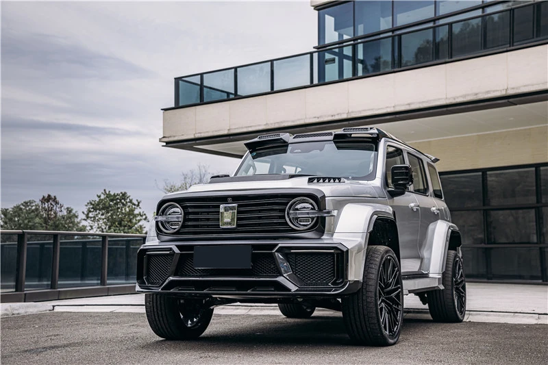 File:TANK 300 Cybertank Edition.jpg - Wikimedia Commons