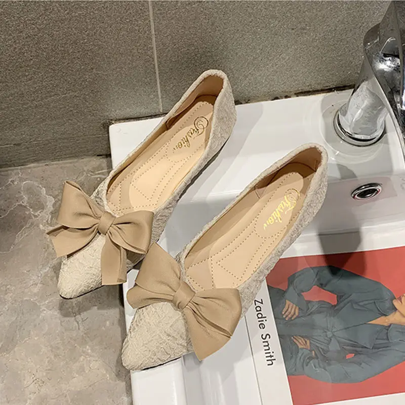 

Женские нескользящие туфли на низком каблуке, с бантом