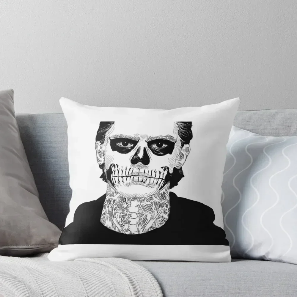 Декоративная подушка с черепом Tate Langdon декоративная для гостиной