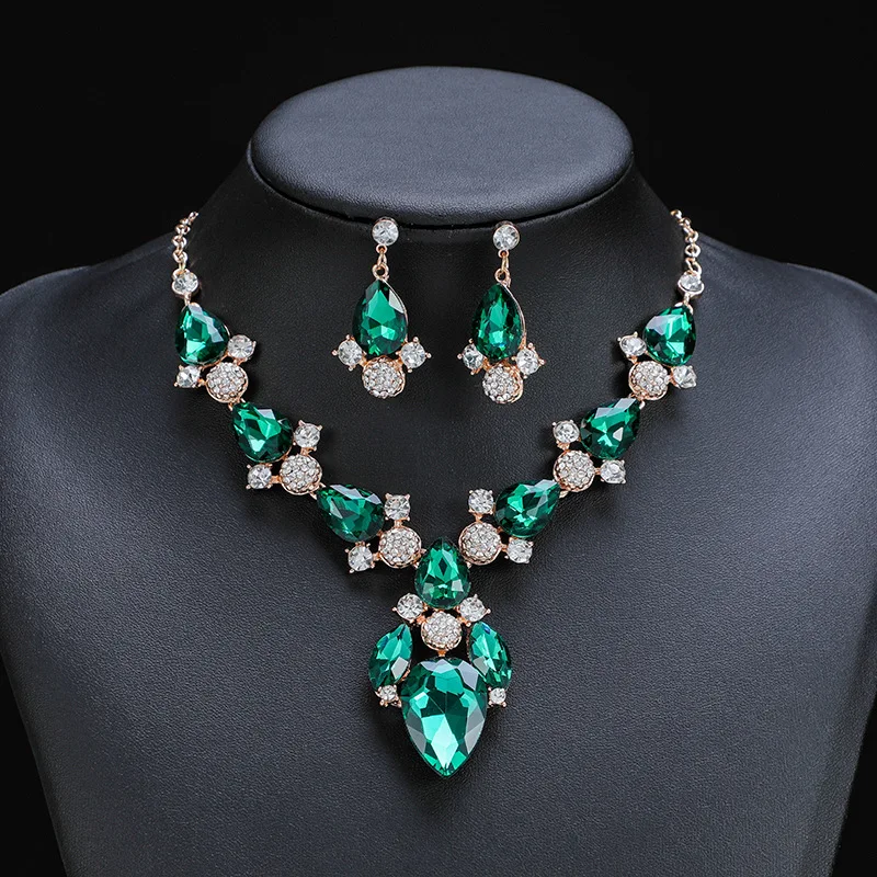 

2-Piece European and American Exaggerated Necklace Earrings Set Water Drop Pendant Temperament Ladies Clavicle Chain Set