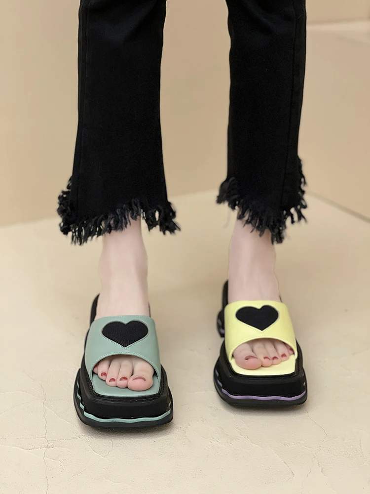 

Slippers Casual High-Heeled Shoes Lady Platform Square heel Med Slipers Women Slides Luxury Summer Block 2022 Rome Rubber PU Fas