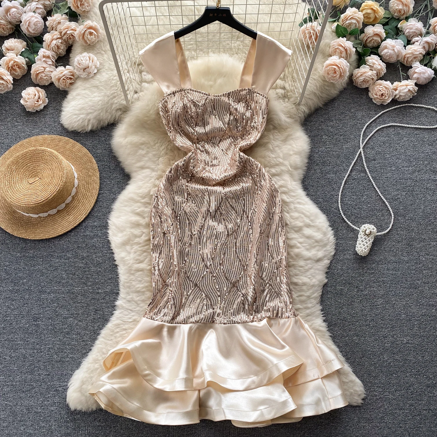 

Chic Glitter Sequin Ruffle Sleeveless Slip Dress Sexy Off Shoulder Elegant Evening Party Luxury Robe Women Vintage Trumpet Dress