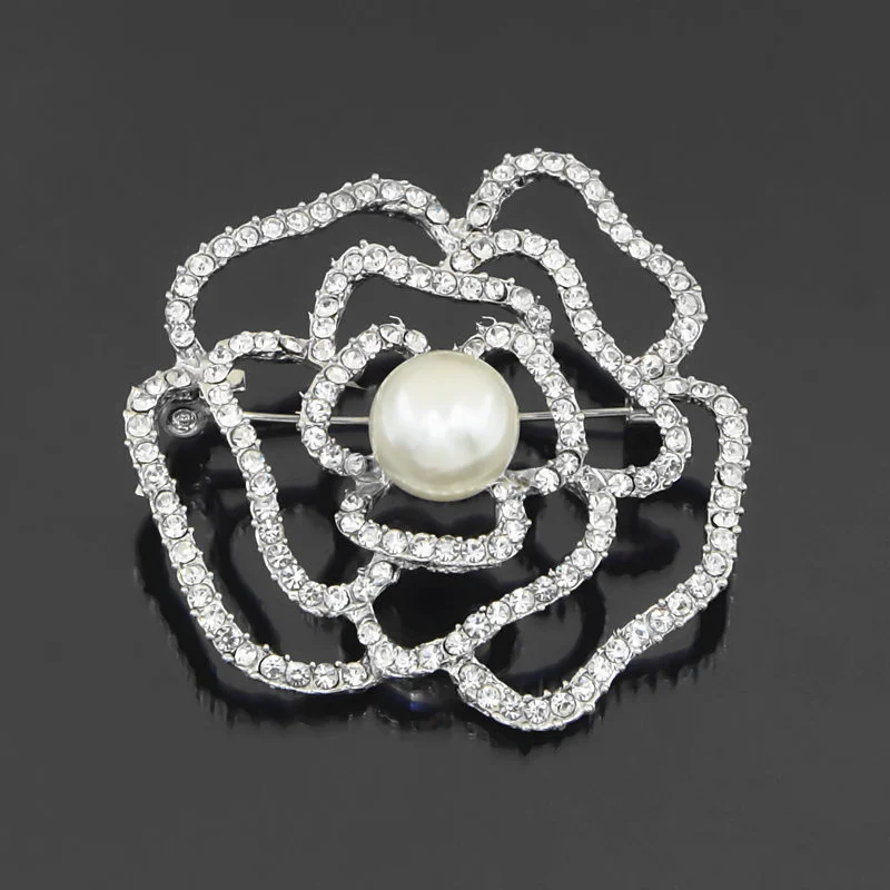 

High grade pearls, exquisite rhinestones, hollowed out rose corsage, women's clothing, versatile accessories, brooches, neckpins