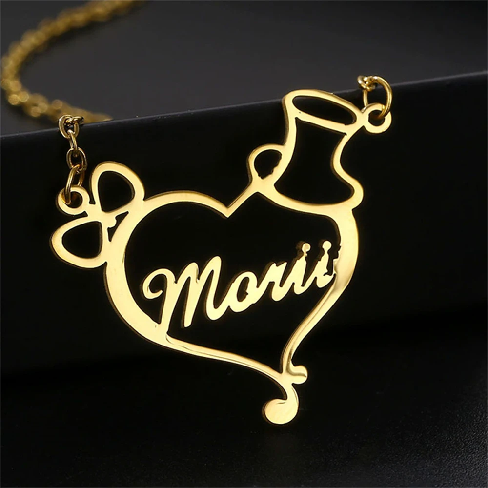

2022 Brand New Personalized Fashion Name Necklace Creative Bow Hat Pendant Gold Stainless Steel Lady Necklace Jewelry Chain Gift