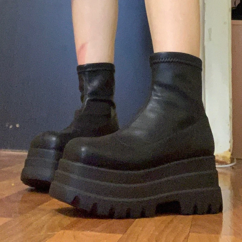 

Женские ботильоны на массивной платформе в стиле панк, черные мотоциклетные ботинки из искусственной кожи, обувь в готическом стиле на толс...