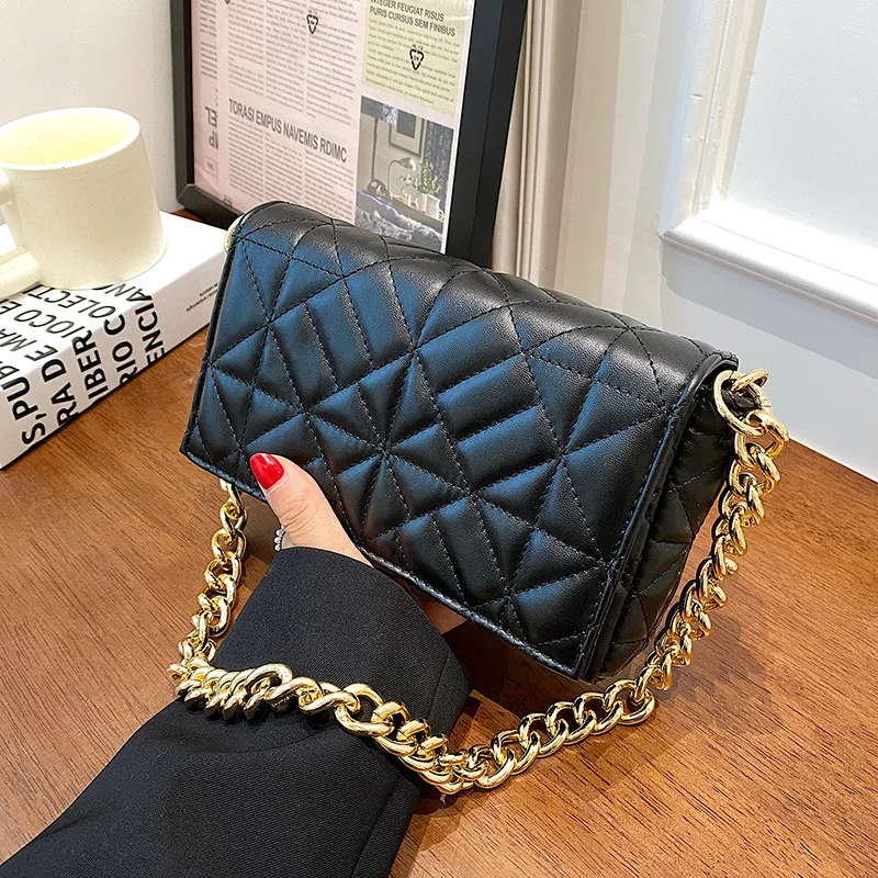 2022 Fashion Summer Designer Shopping Long Metal Chain Crossbody Purse And Handbag Luxury Diamond Lattice Shoulder Bag For Women