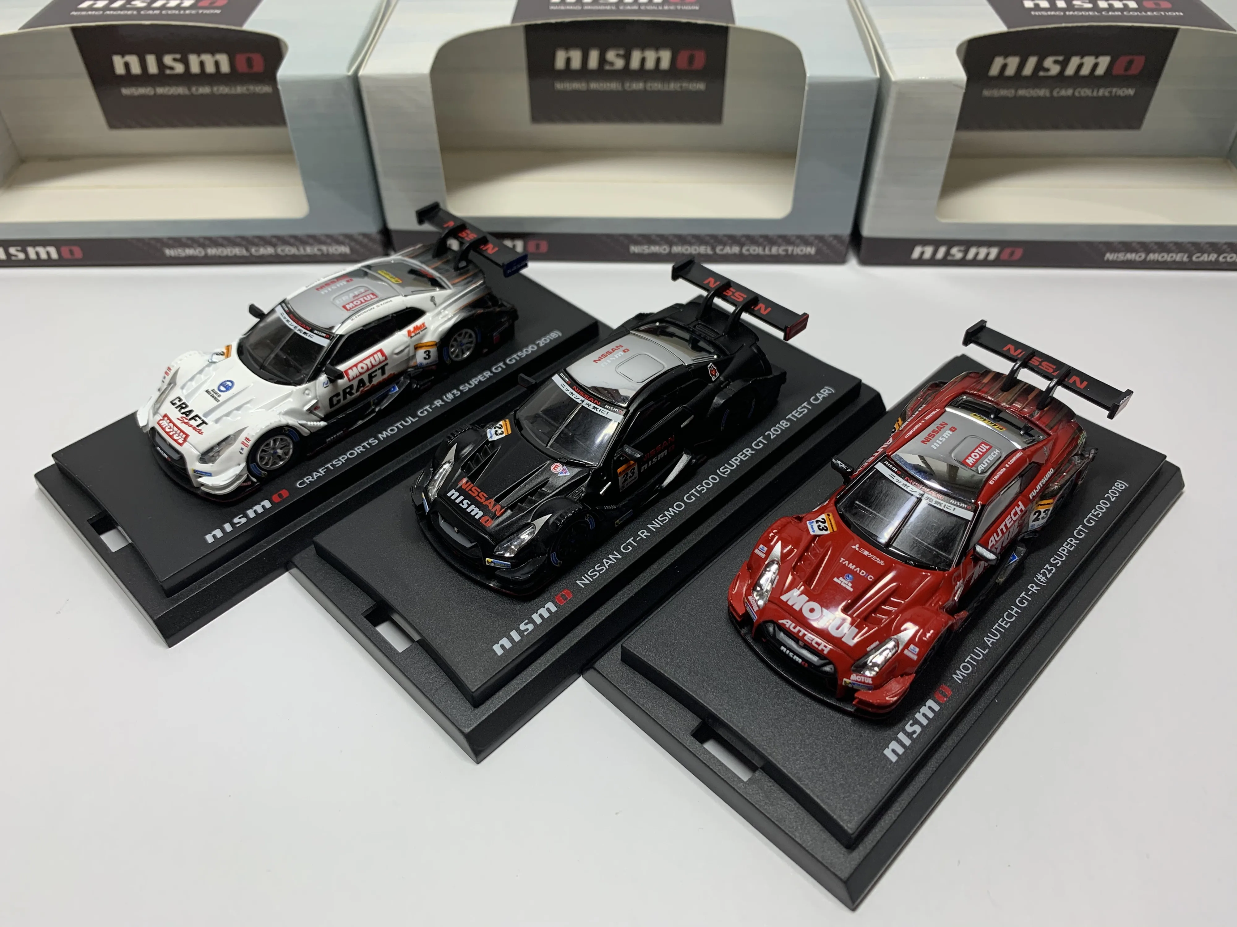 

Модель гоночного автомобиля Jingshang 1:64 Nissan GT-R NISMO SUPER GT GT500