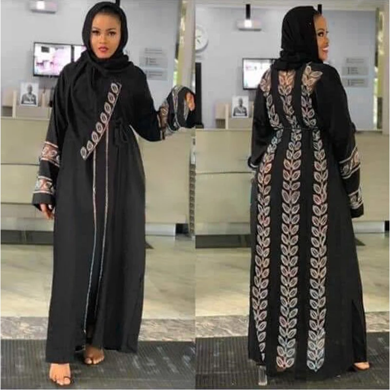 Женское платье-хиджаб с блестящими камнями