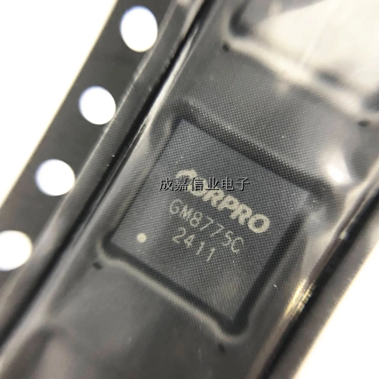 10 шт./лот GM8775C Φ DSI к двухканальному передатчику LVDS 154 МГц Рабочая температура-40 ℃ ~