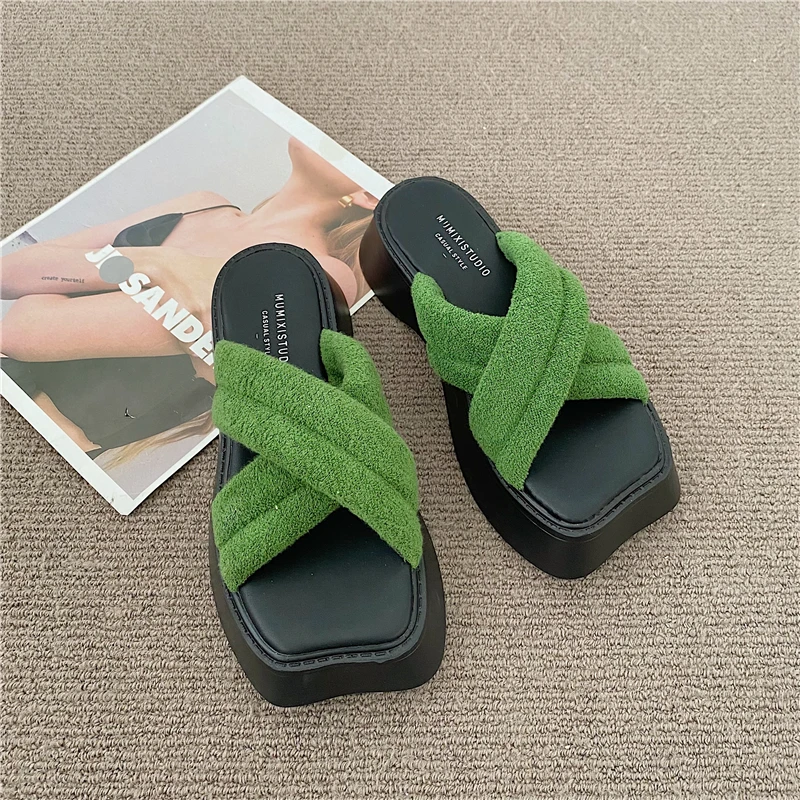 Muffin Thick-soled Slippers Women's Summer 2022 New Soft Leather Open-toe Cross-word Beach Women's Sandals and Slippers