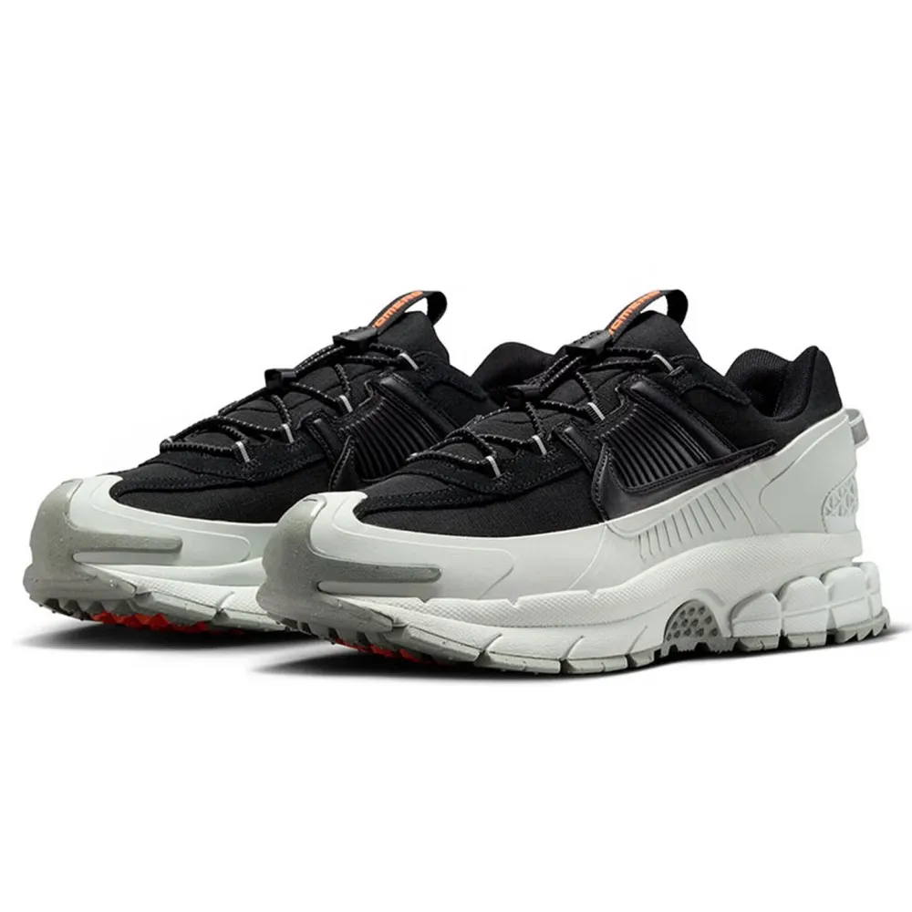 Фото Мужские кроссовки Nike Zoom Vomero 5 ROAM с низким профилем для активного отдыха FV2295-001 №1