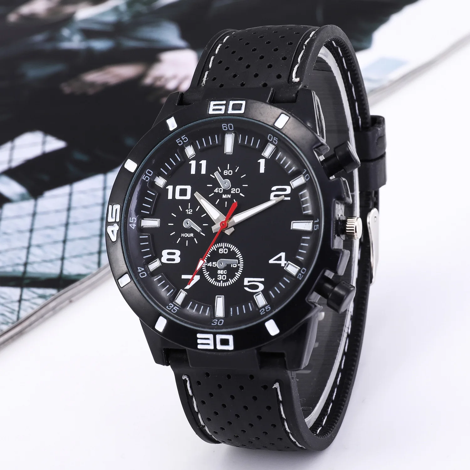 

Sport Siliconen Horloge Fashion Klassieke Luxe Racing Business Dial Casual Quartz Heren Horloge Cadeaus Voor Mannen