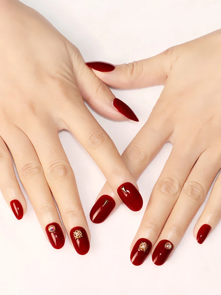 

24 Short Crimson Pearl Show White Ladies Removable Press Fake Nails