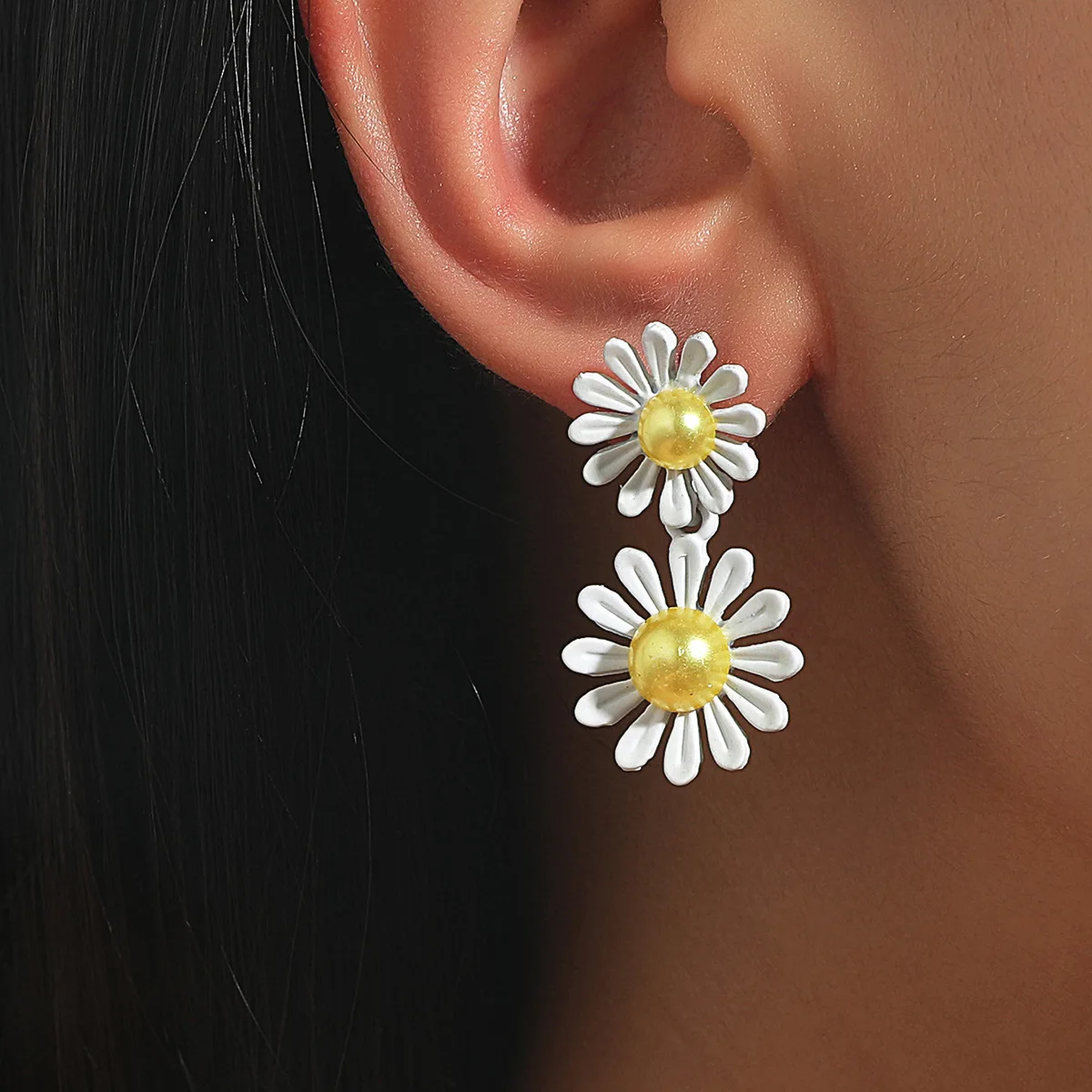 

New Korean Fashion Fresh Daisy Earrings Flower Earrings As Women Girl Jewelry Gift