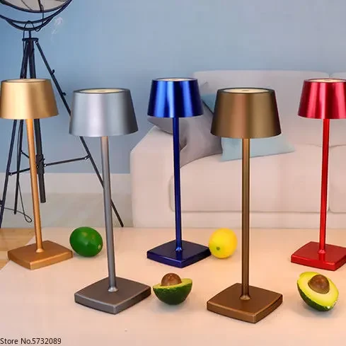 Уличная обеденная декоративная перезаряжаемая настольная лампа Zafferano Poldina с