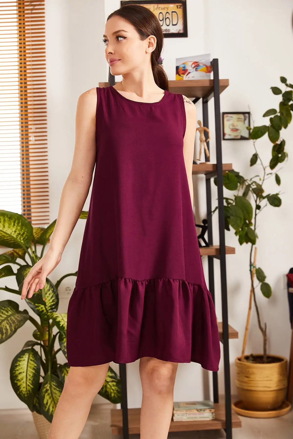 

Women Plum Red, Sleeveless, Collarless, Skirt Ruffle Dress, for Daily and Special Moments, Summer Fashion, modern Cut, Color Does Not Play, Convenient