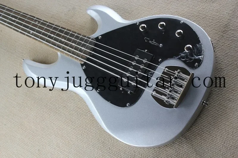 

Music Man 5 Strings Bass Erine Ball StingRay Metallic Sliver Gray Electric Guitar 9V Battery Active Pickups BlackChrome Hardware