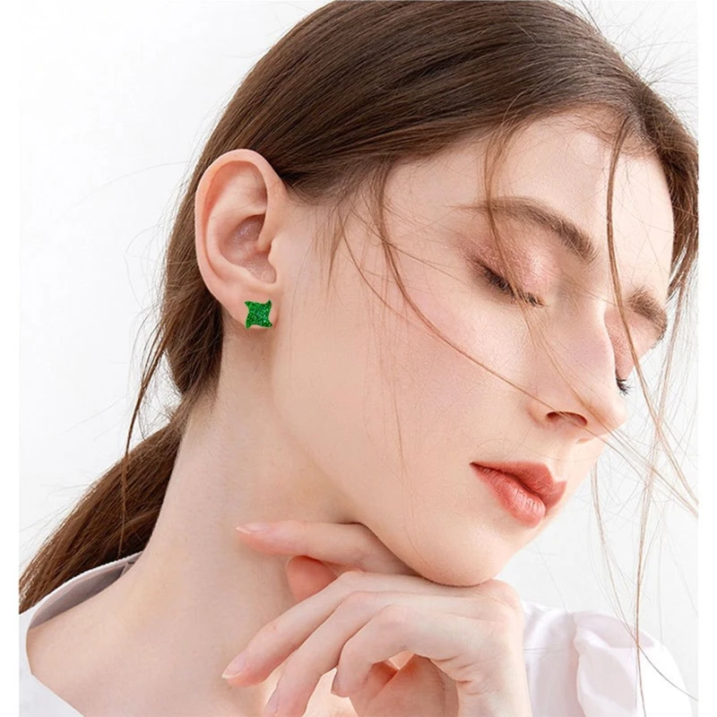 

95AB Mini Ear Stud Crystal Epoxy Mold Flower Mold for Making Jewelry Living Room Craft Supplies DIY Brain Training Tool