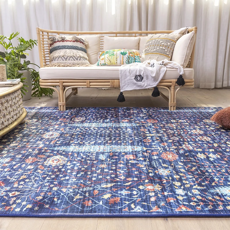 Персидский ковер в богемном скандинавском стиле подходит для входной двери