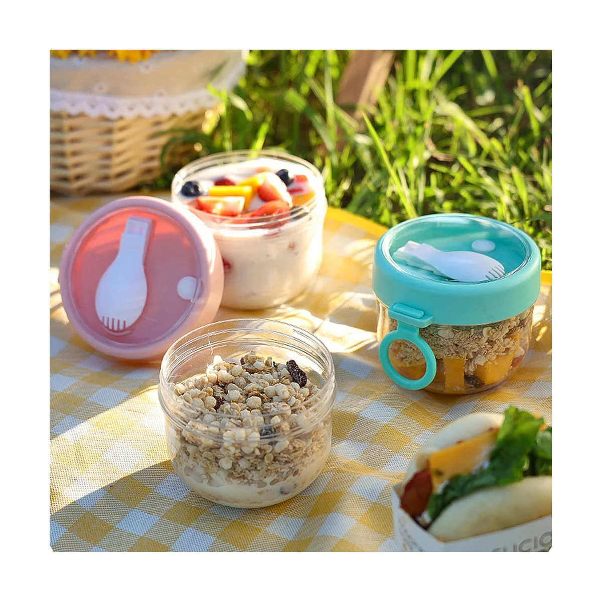 

Overnight Oat Containers with Lid and Spoons 2PCS, 20Oz Portable Plastic Yogurt Jars,Leak-Proof Dessert Cups White