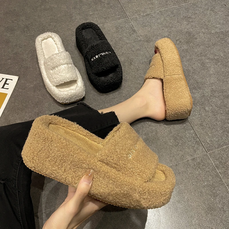 

Luxury High Quality Slippers Women 2023 New Plush Thick Sole Flip Flops Fashion Indoor Cute Warm Comfortable Ladies Slippers