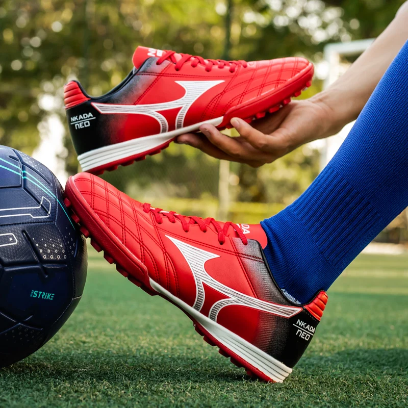 High Quality Football Shoes Wholesale Football Shoes Assassin Chuteira Campo TF/AG Football Sneaker five-a-side Football Trainin