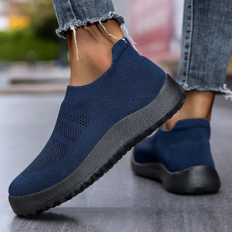 

Men Sneakers 2023 Lightweight Shoes for Men Casual Sneaker Sports Shoes Male Free Shipping Zapatillas Hombre Slip on Loafers