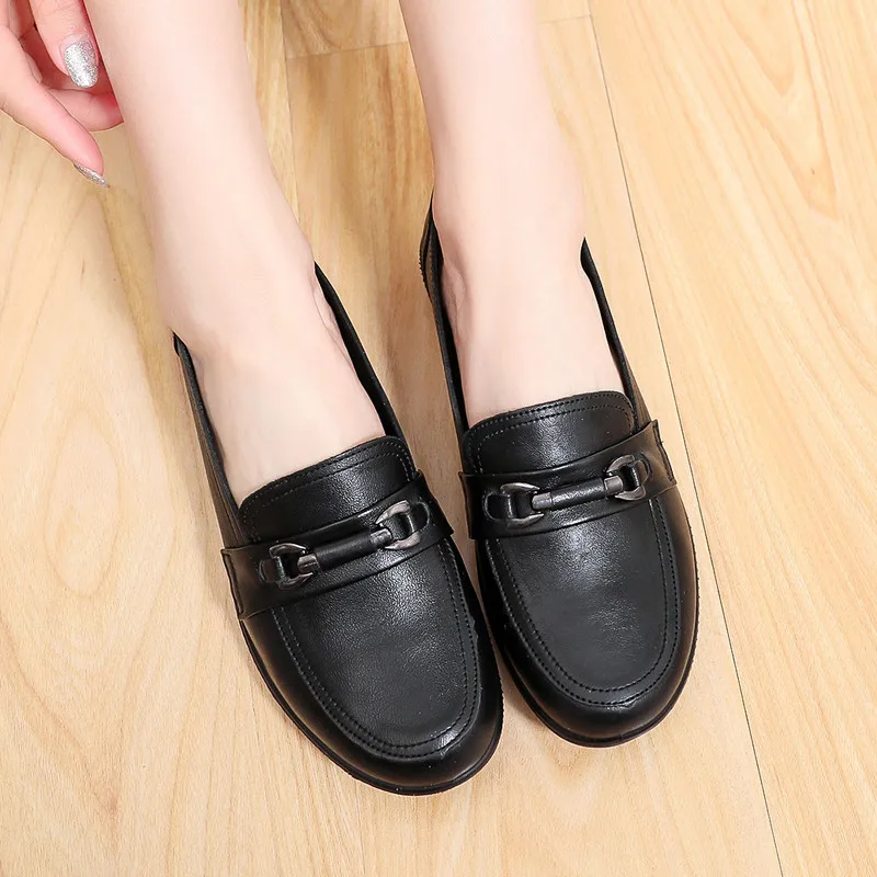 40-41-43 large size middle-aged and elderly women's shoes leather soft-soled mother shoes 42 old lady flat-bottomed elderly leat