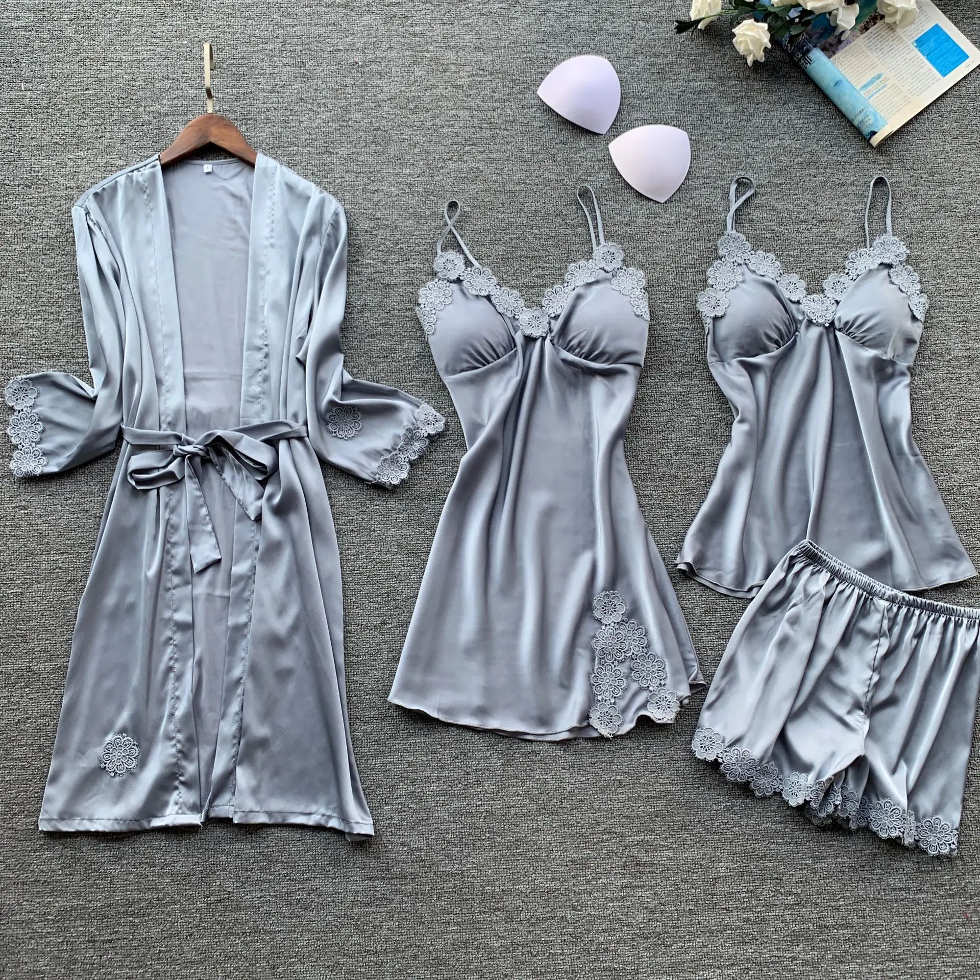 4 Pcs Women Kimono Bathrobe Gown Sleepwear Set Silk Satin Short Dressing Gowns Lace Sexy Robe Nightdress With Chest Pad Pajamas