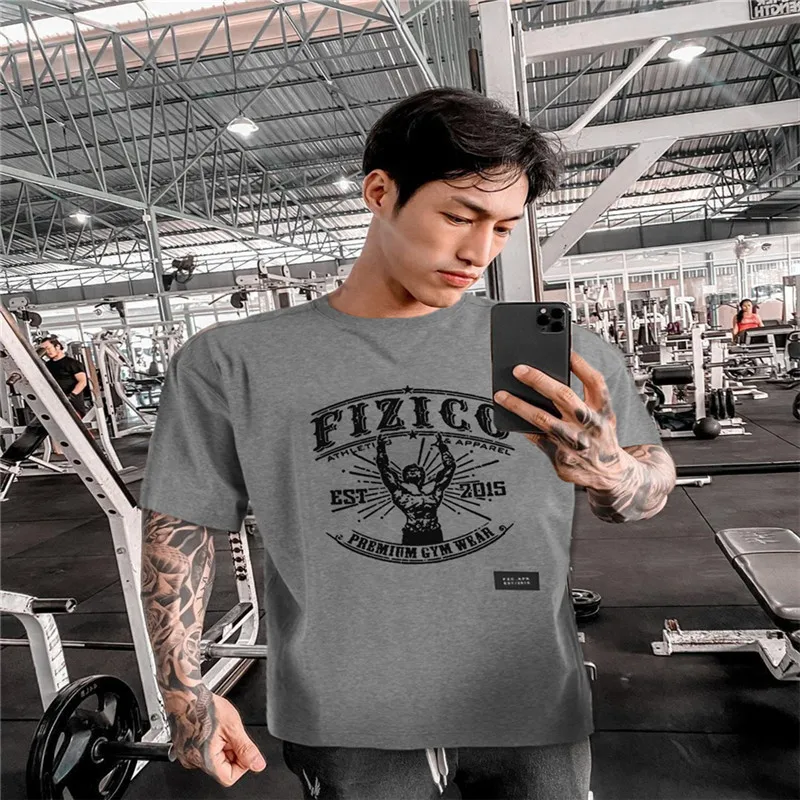 

2022 Summer new Men cotton Gym Oversized T shirt crossfit Bodybuilding Fitness Loose casual short sleeve Streetwear Sportswear