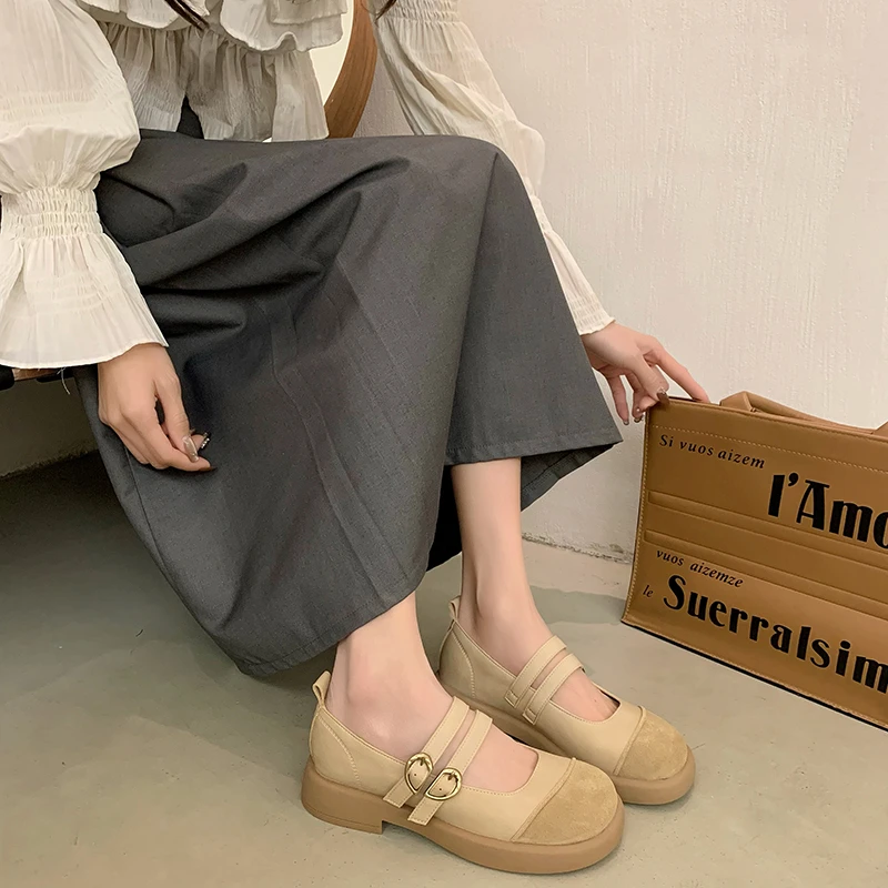 Корейская версия ретро туфли на толстой подошве с цветными блокировками