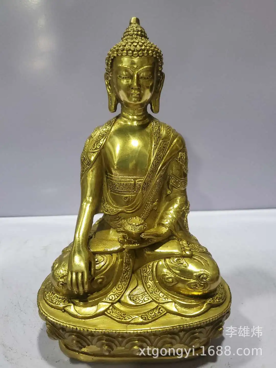 

Supply finely crafted seven-inch bronze Sakyamuni statue Tantric Buddha statue