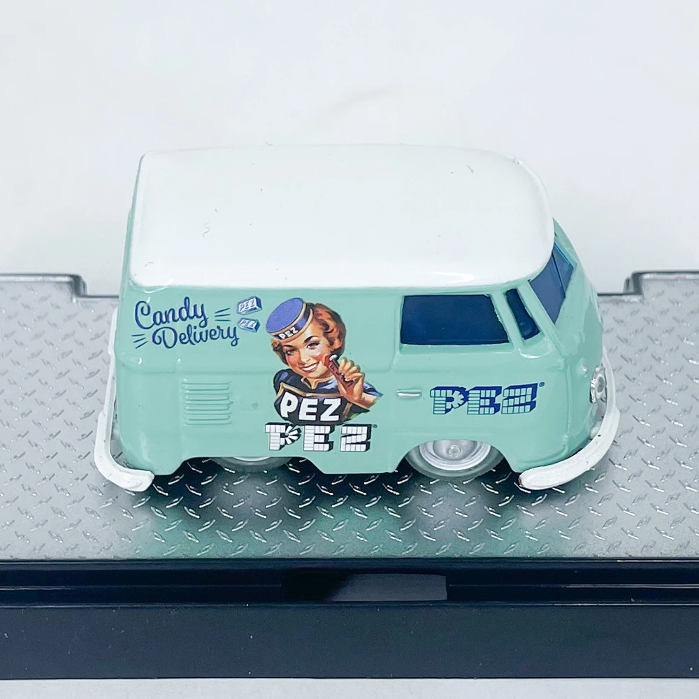 Машина M2 1/64 1960 фургон доставки HS41 Baby Blue из литого сплава Модель автомобиля