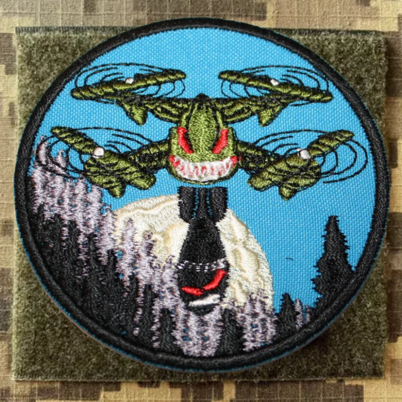 Декоративные наклейки на одежду в ассортименте