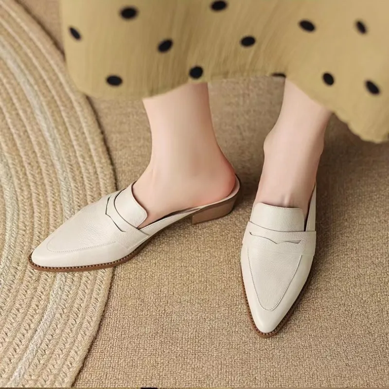 Женские шлепанцы и сандалии без задника заостренный носок натуральная кожа