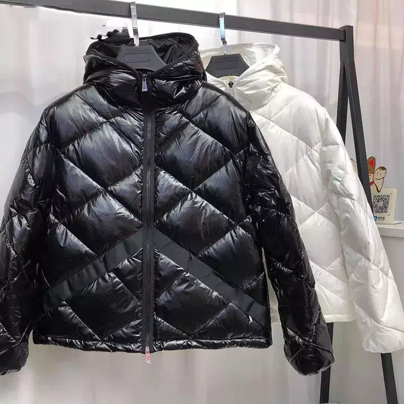 

Женский пуховик с капюшоном, черно-белый Повседневный приталенный пуховик с наполнителем из 90% утиного пуха в стиле пэчворк, верхняя одежда ...