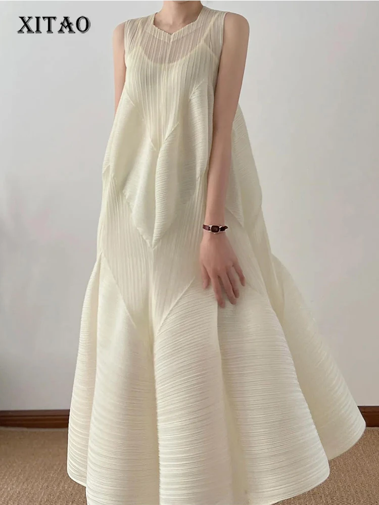 

XITAO Pleated Solid Dress Women Korea Summer New Arrival Personality Fashion Loose O-neck Sleeveless Mid-calf Dress WLD7742