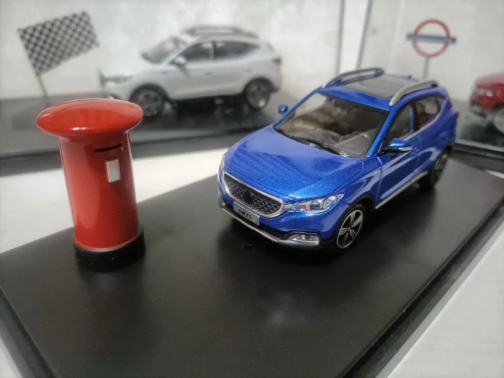 

1/43 Original MG ZX SUV 2017 Blue Alloy Pure Electric Simulation Car Model
