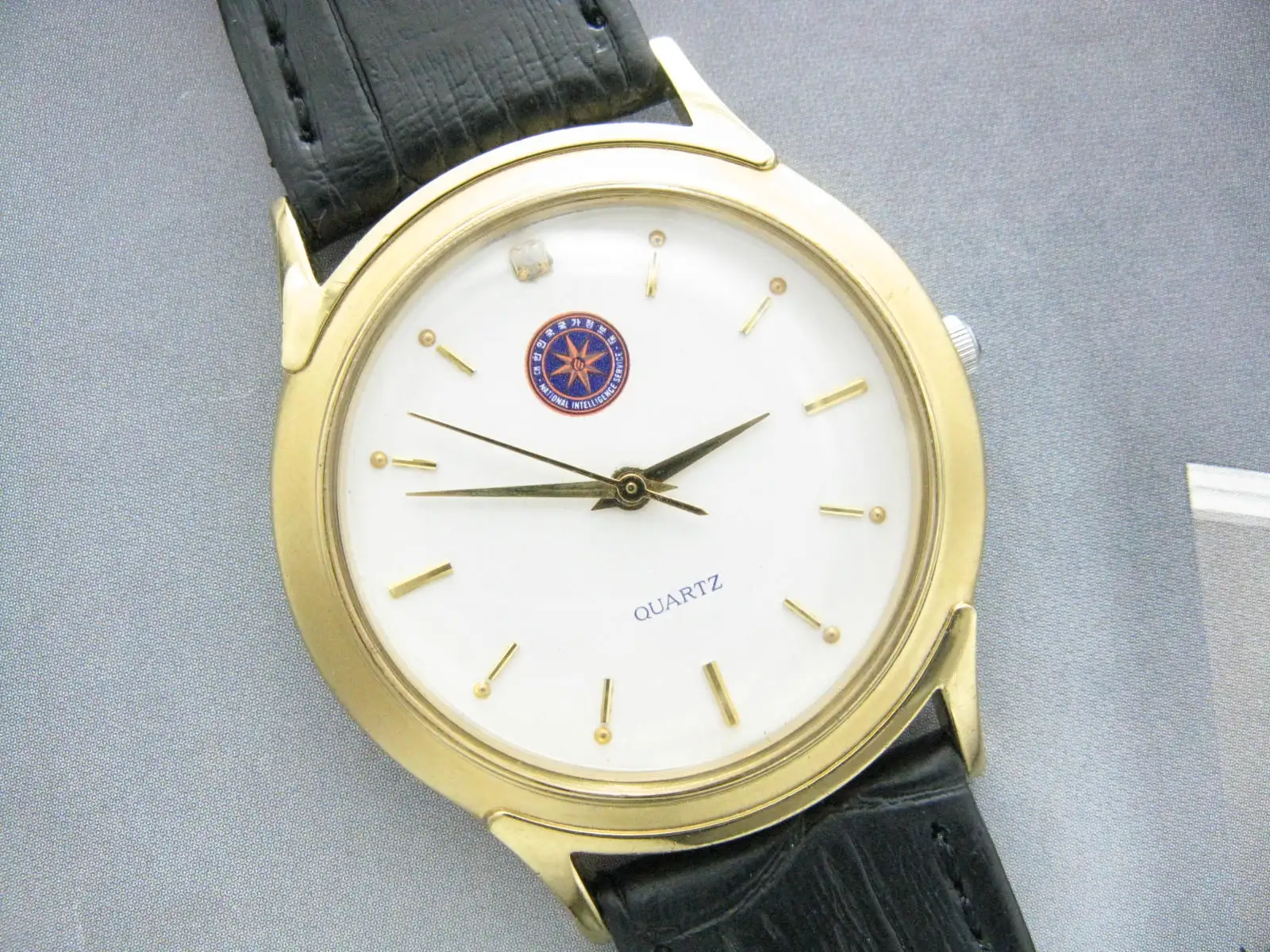 

Интеллектуальные кварцевые часы для служащих Республики Корея (сапфир)