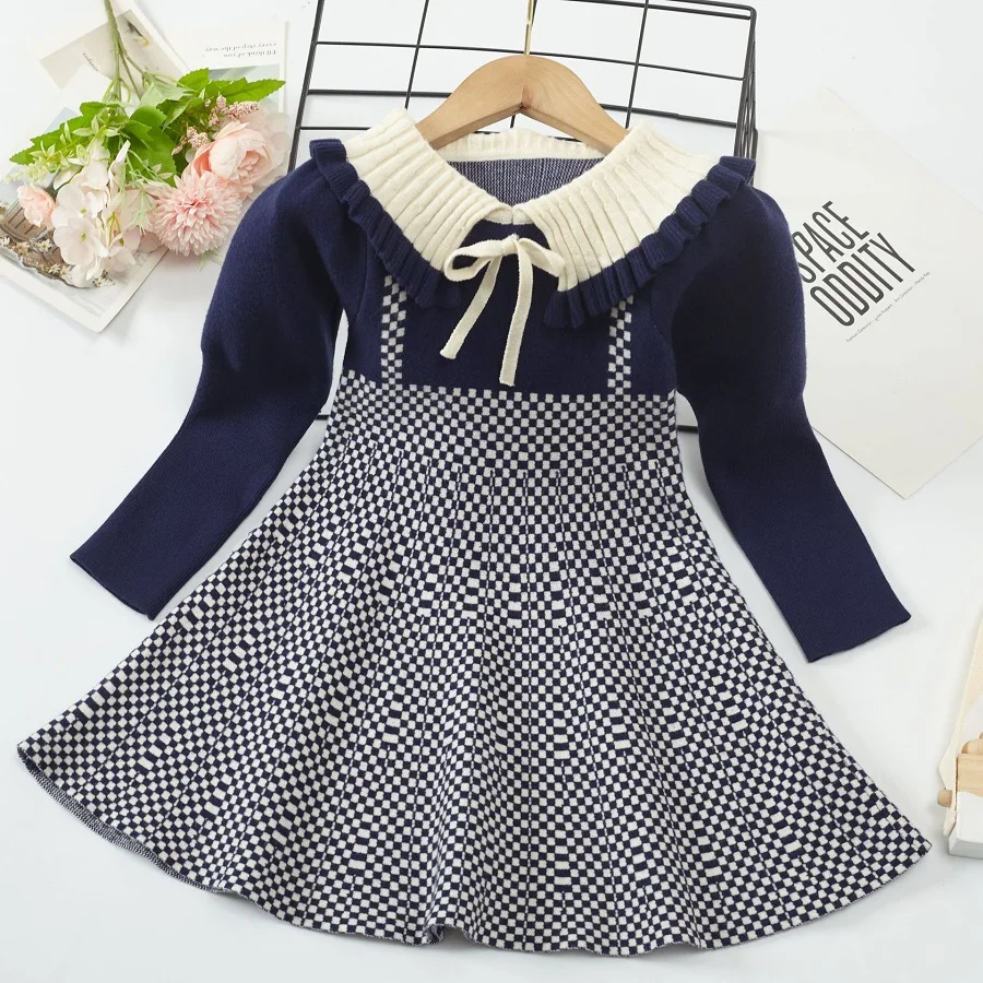 

Новинка весна-осень 2022, клетчатое платье с длинными рукавами и имитацией стропы, вязаный свитер для маленьких девочек, ТРАПЕЦИЕВИДНОЕ плисс...