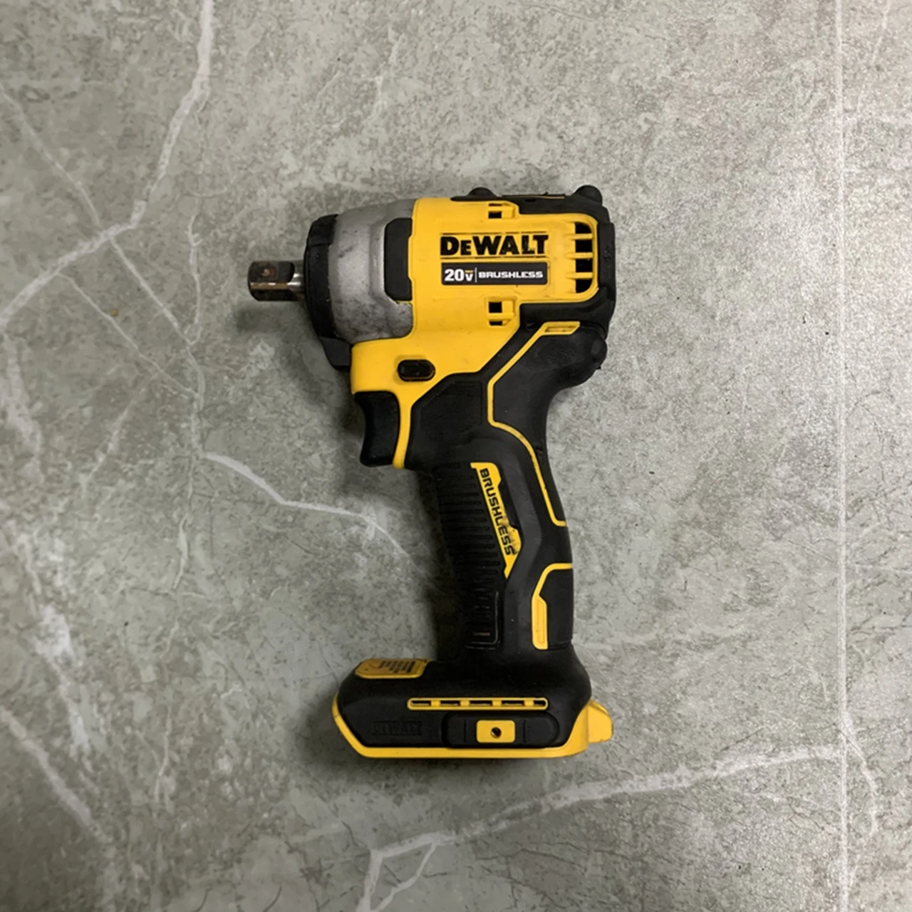 

DEWALT DCF809 ударный гайковерт