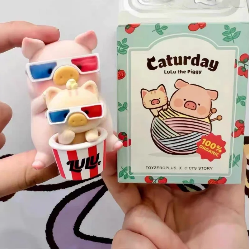 Фото Новая оригинальная фигурка свинки Лулу из серии Caturday, коллекционная игрушка-сюрприз, украшение для рабочего стола, подарок. №1
