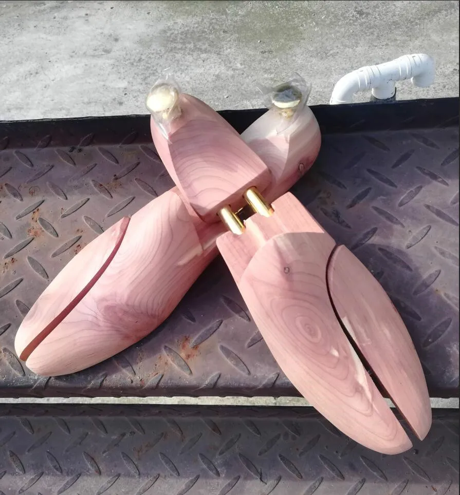 

JX186 1 pair Twin Tube Red Cedar Wood Shoe last Adjustable Shoe Shaper Men's Shoe Tree