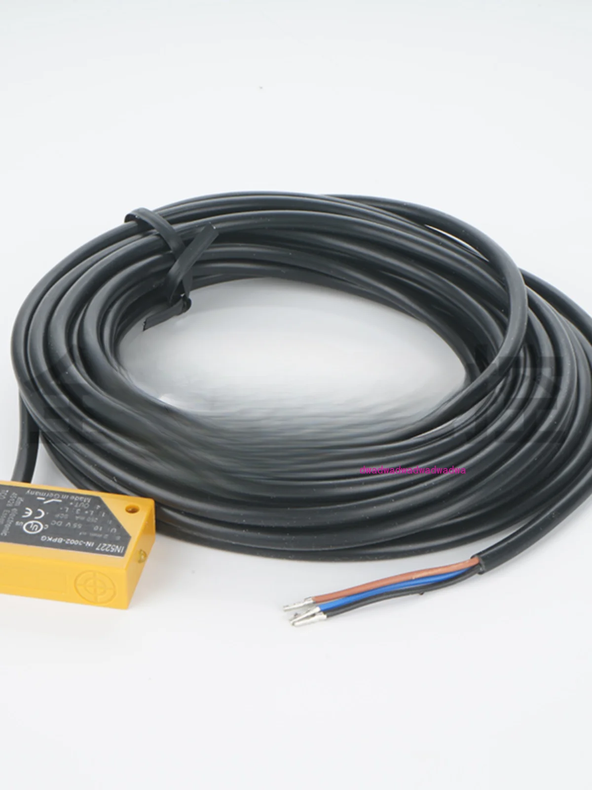 Бесконтактный переключатель IN5225 IN5224 5227 IN5228 5428 IN5227 датчик