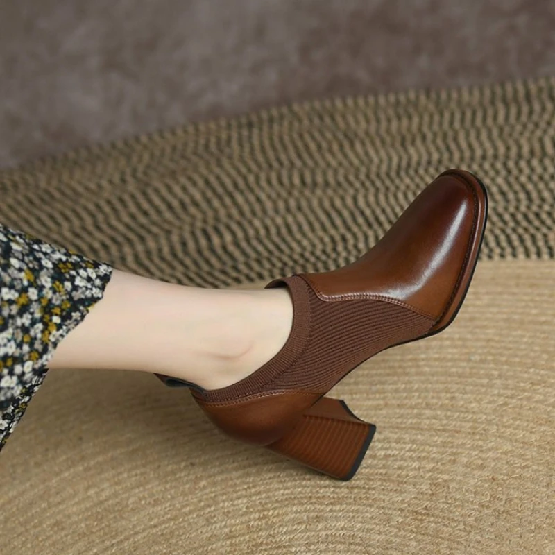 

Женские туфли из мягкой кожи, на толстом каблуке