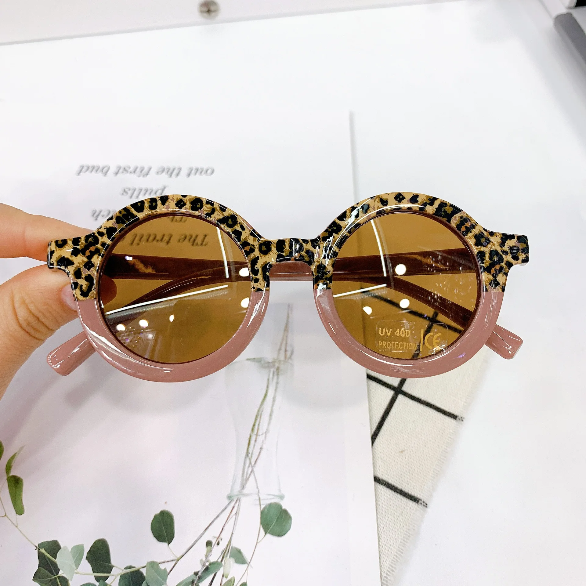 

New Brand Fashion Kids Sunglasses Girls And Boys Round Frame Sun Glasses Classic Vintage Colorful Anti-UV Goggle Colorful UV400
