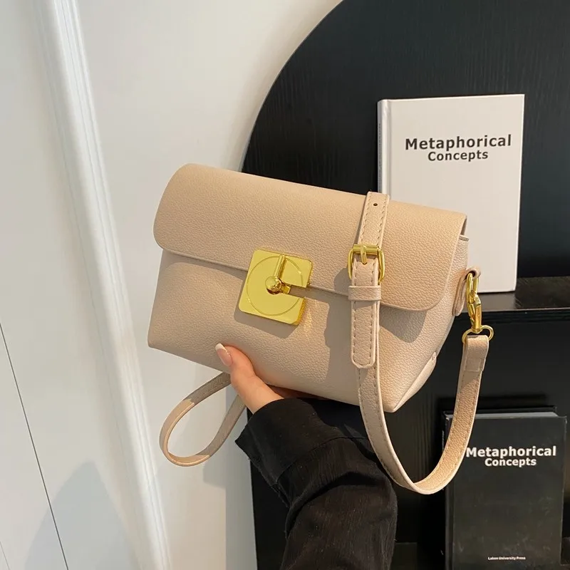 

Mini Shoulder Bag Female High Appearance Level Fashion Design Commuter Small Square Bag Advanced Texture Cross-Body Bag M654